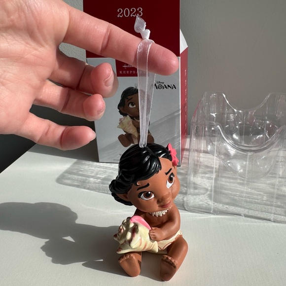 Hallmark Keepsake Ornament 2023 Moana The Ocean Chose Me Porcelain Baby Moana - Picture 2 of 10